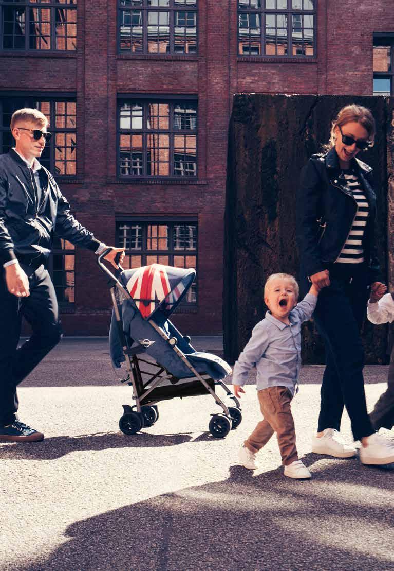 MINI BUGGY+. FASHIONABLY ICONIC. Wandel in stijl met de MINI by Easywalker Buggy+. Met deze coole buggy, die in samenwerking met MINI ontworpen is, zullen jij en je kleintje zeker opvallen.