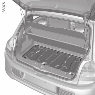 Motortoegangsluik A Voor toegang tot de motor: open de achterklep; verwijder de mat van de bagageruimte A; ontgrendel het motortoegangsluik.