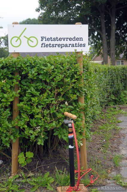 Wat doet een fietsenmaker gedurende een dag het meest? Een fietsenmaker moet naast technisch specialist, ook commercieel vaardig zijn, kwaliteit kunnen leveren en ondernemer zijn.