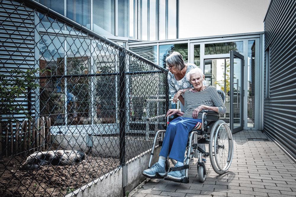 'Ik had gehoopt dat mijn moeder hier gelukkiger zou zijn, maar dat is niet zo.