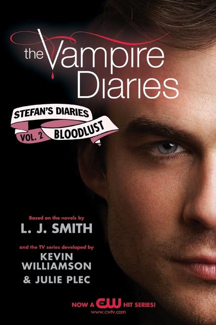 Stefan en Damons hechte band verandert in dodelijke rivaliteit als zij naar Katherines gunsten dingen.