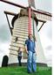 > Molenaar Filip Devoldere is maar wat trots op zijn gerestaureerde molen [foto: Herita vzw, Jan Crab] 62 molen van hoeke, damme