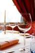 Restaurant Reflet heeft een prettige ambiance, klassieke gerechten met bijpassende wijnen, een informele bediening en tafelbereidingen.